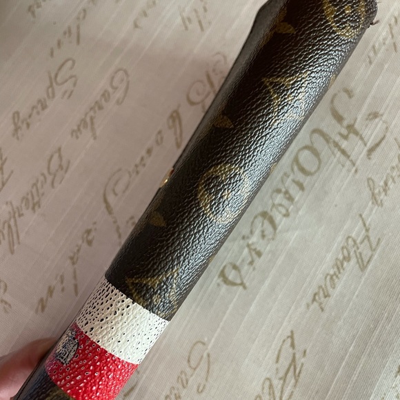 Louis Vuitton Monogram Sarah Groom Wallet - Picture 6 of 14